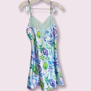 Groovy ocean vs night gown